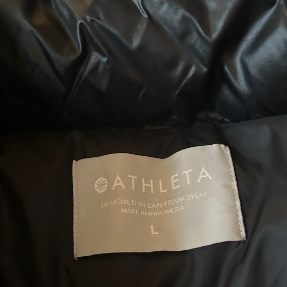 Athleta Women’s Black Glossy Puffer Jacket - Picture 2 of 16